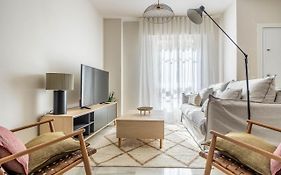 Amplisimo Apartamento De Diseno Nuevo En El Corazon De Triana, Parking Included
